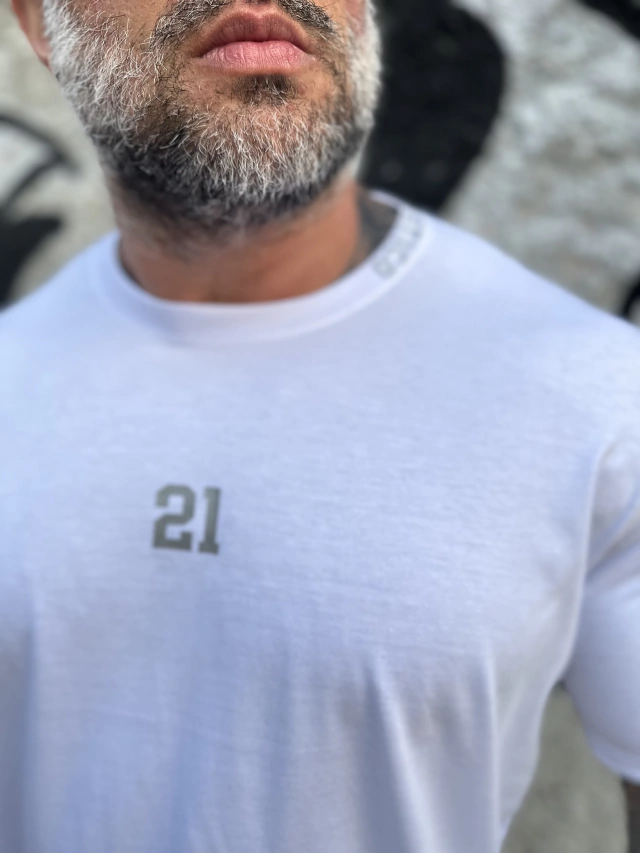 Camisa 21 (Só o Básico)