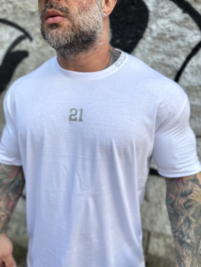 Camisa 21 (Só o Básico)